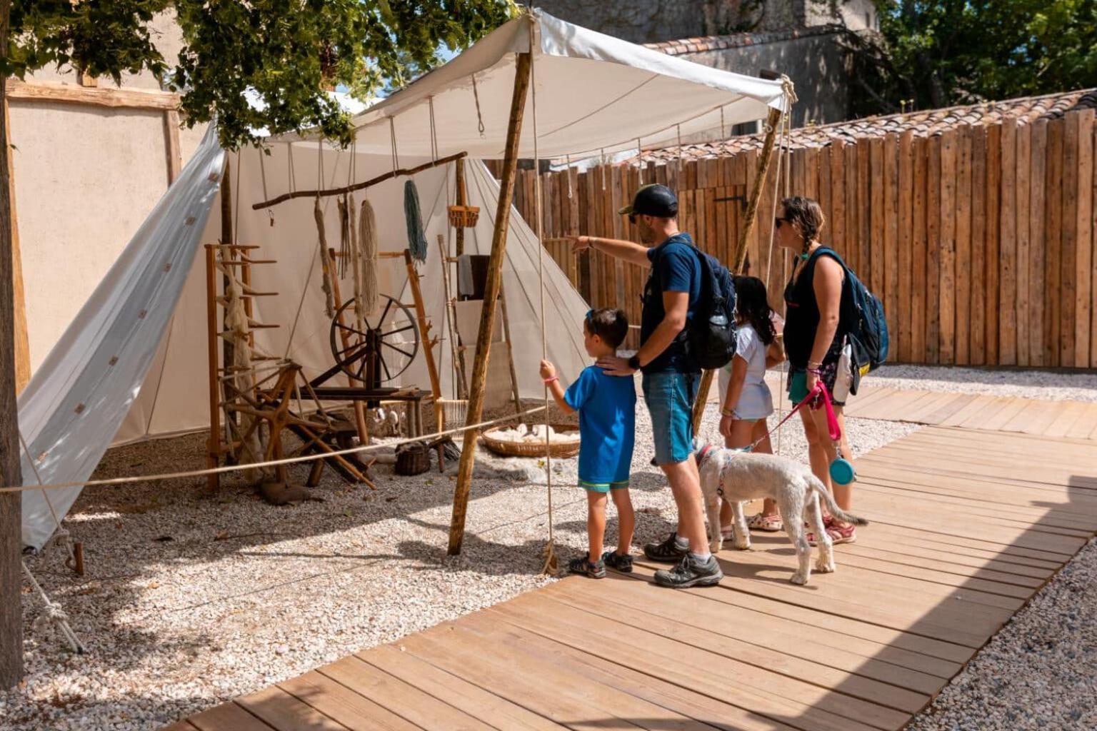 Tout Confort ! Ville, Climatisation, Parking, Wifi, Calme, Tv Carcasona Exterior foto